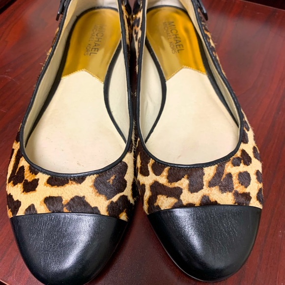 Micheal Kors ballet style shoes - Picture 1 of 6